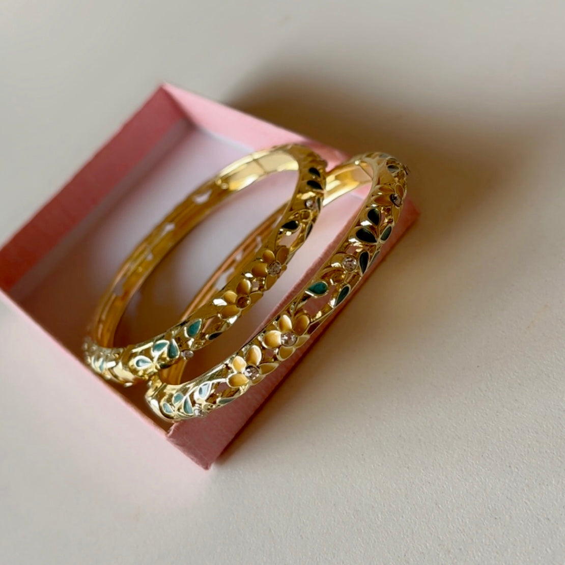 Heritage Bangle Set (2) thin-medium wrist
