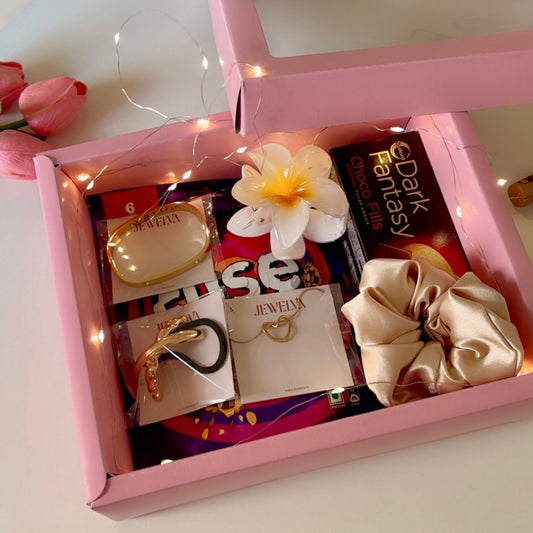 Pretty Gift Hamper for Her