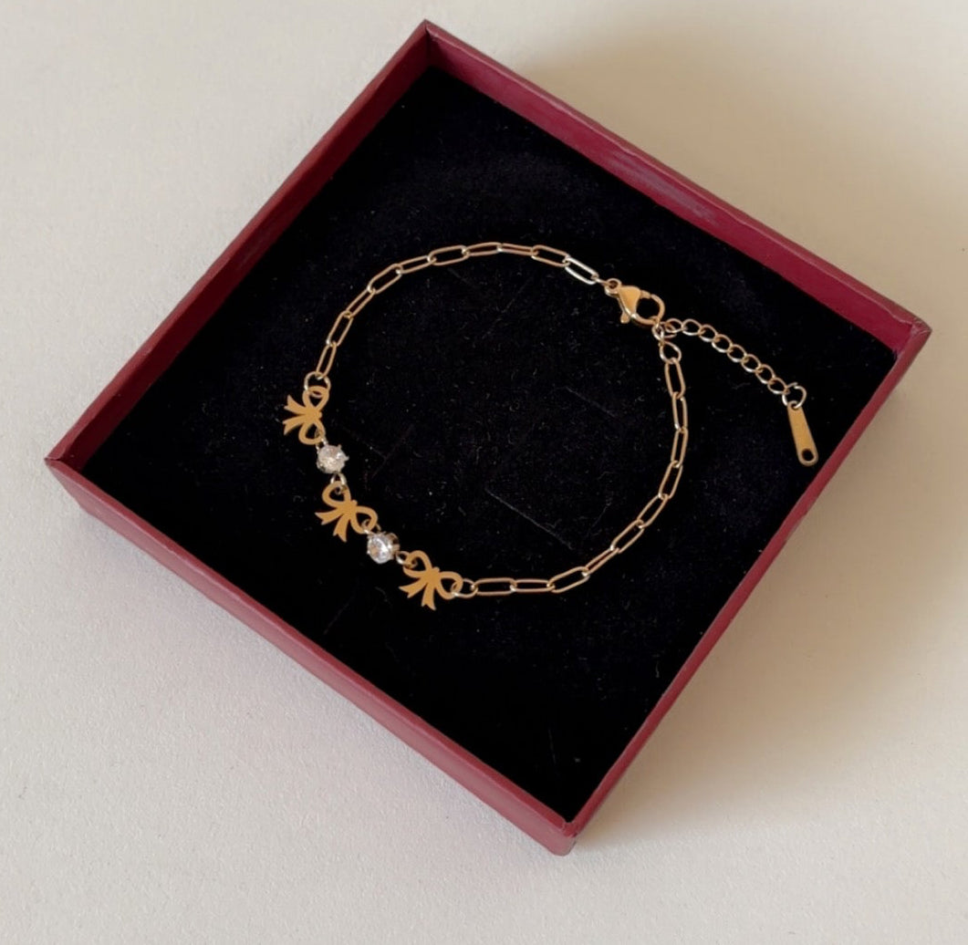 Bowy bow chain bracelet