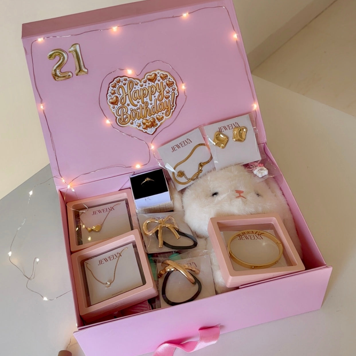 21 Gifts, 21st Birthday Premium Hamper for her