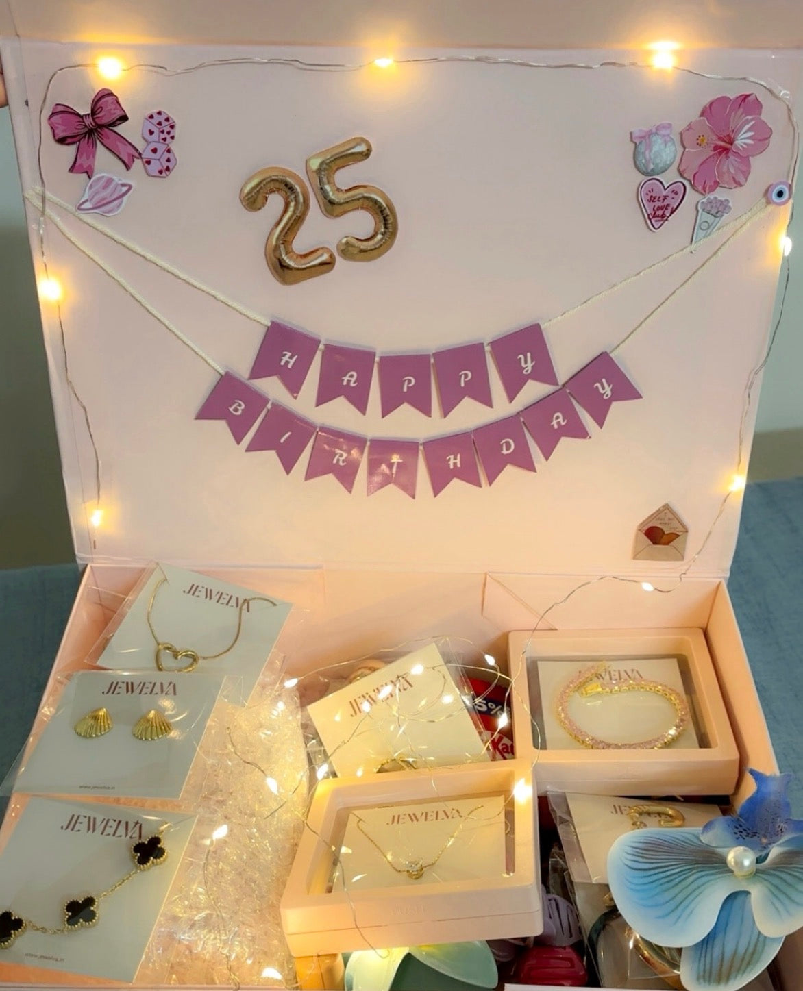 25 Gifts for 25th Birthday Premium Hamper for her