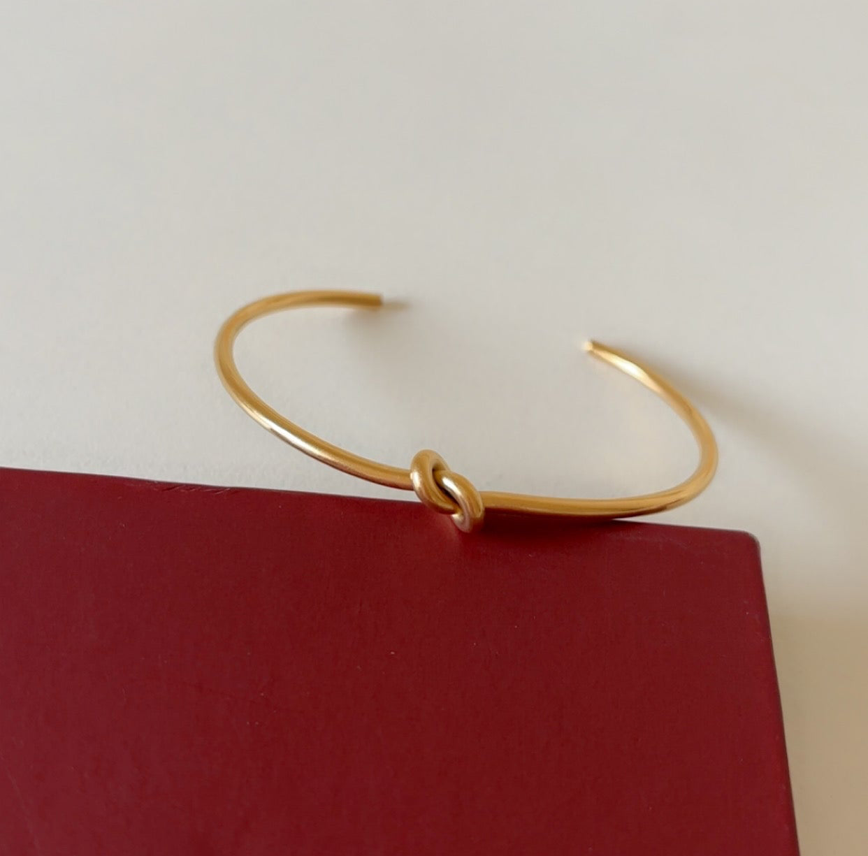 Simplicity Knot Bangle (adjustable)