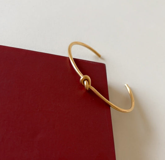 Simplicity Knot Bangle (adjustable)