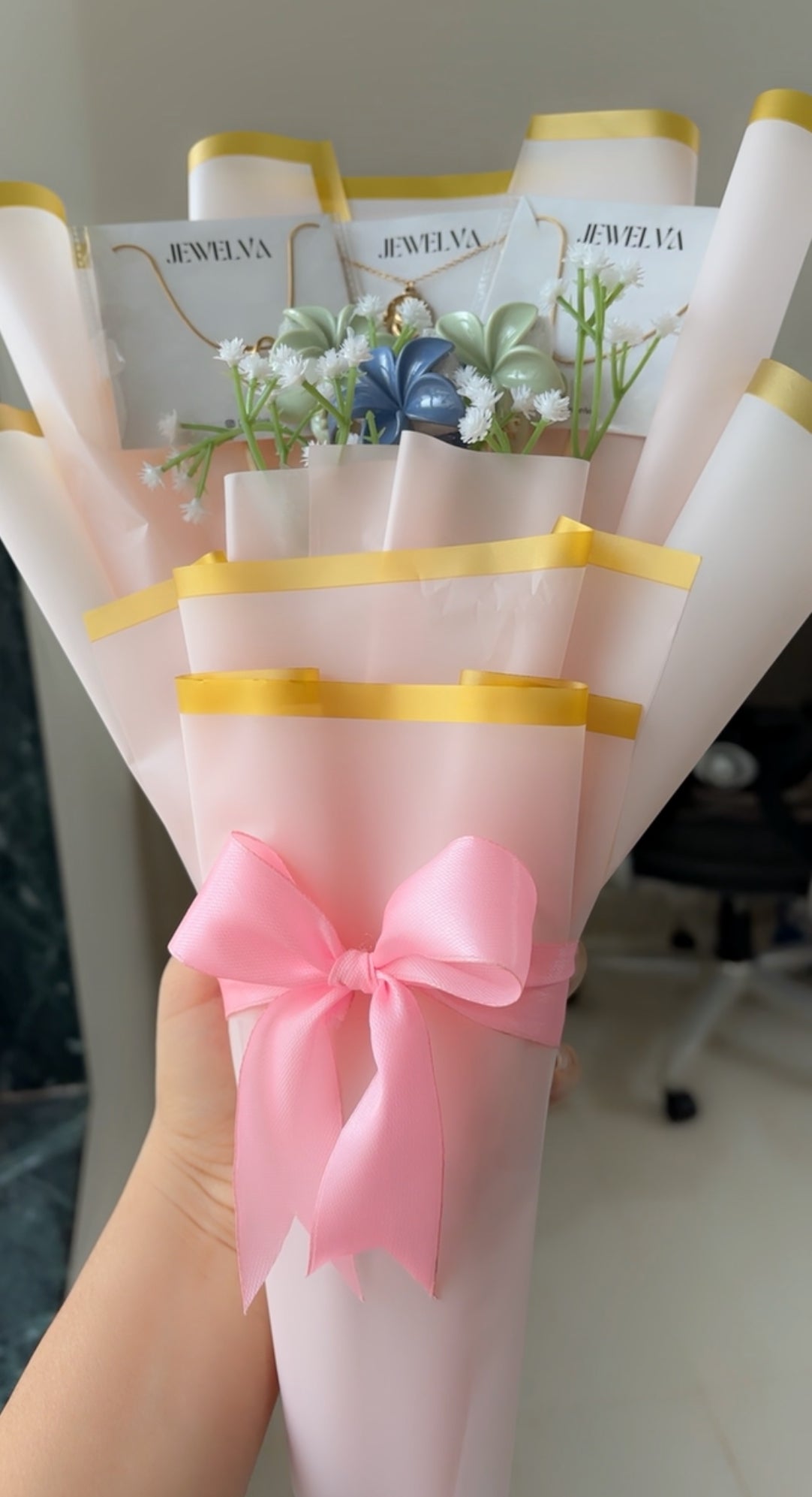 Jewelry and Accesories Gift Bouquet
