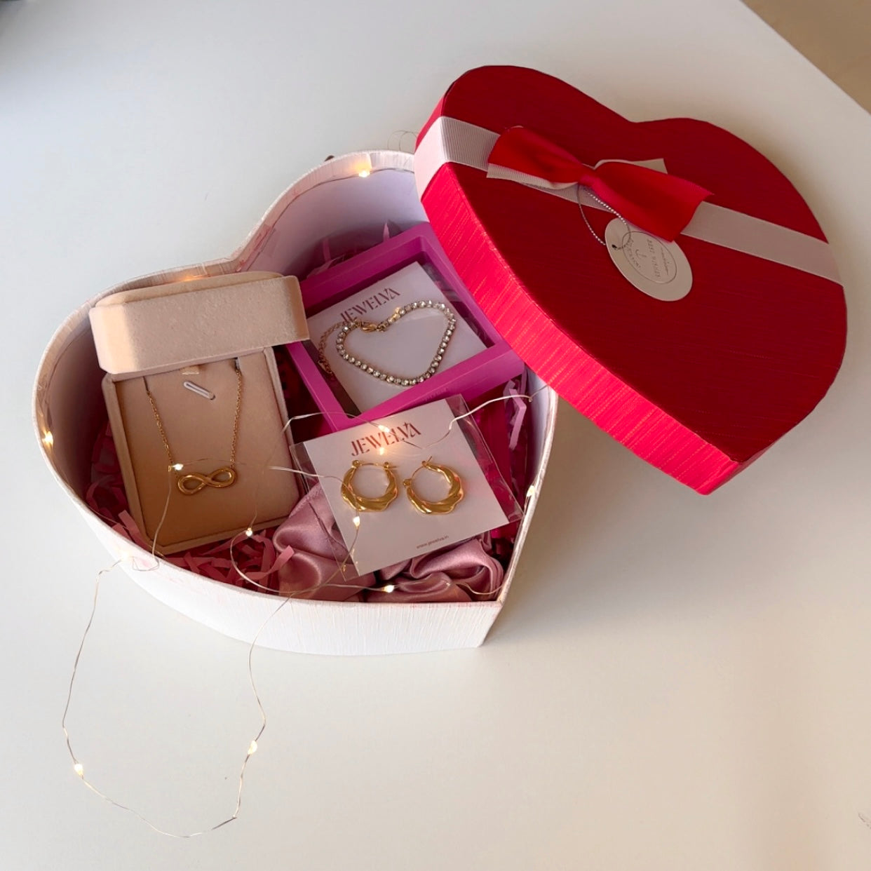 Heart Jewellery Hamper for her✨