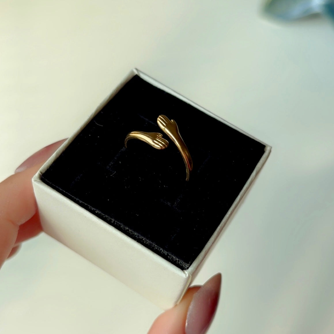 Hug Ring
