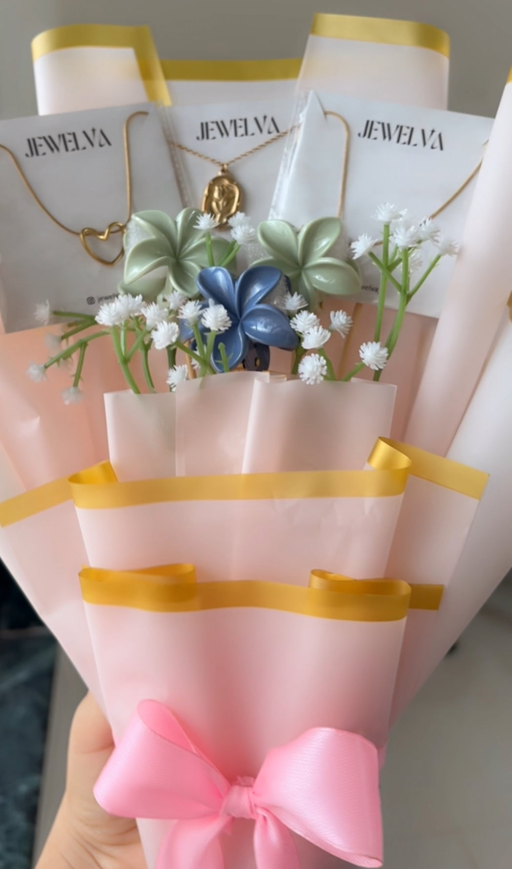 Jewelry and Accesories Gift Bouquet
