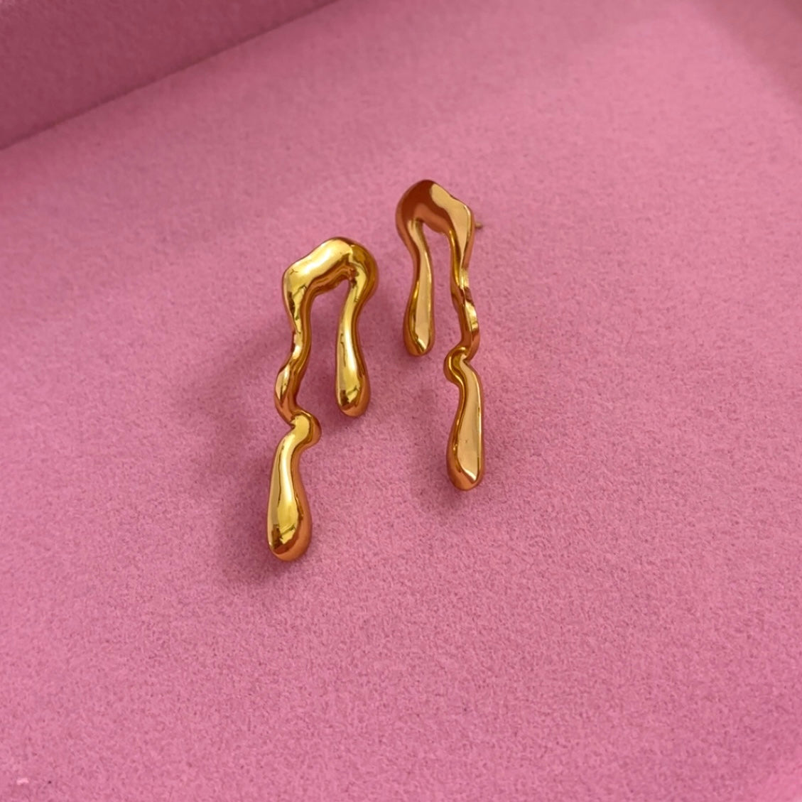 Flowy Stud Earrings