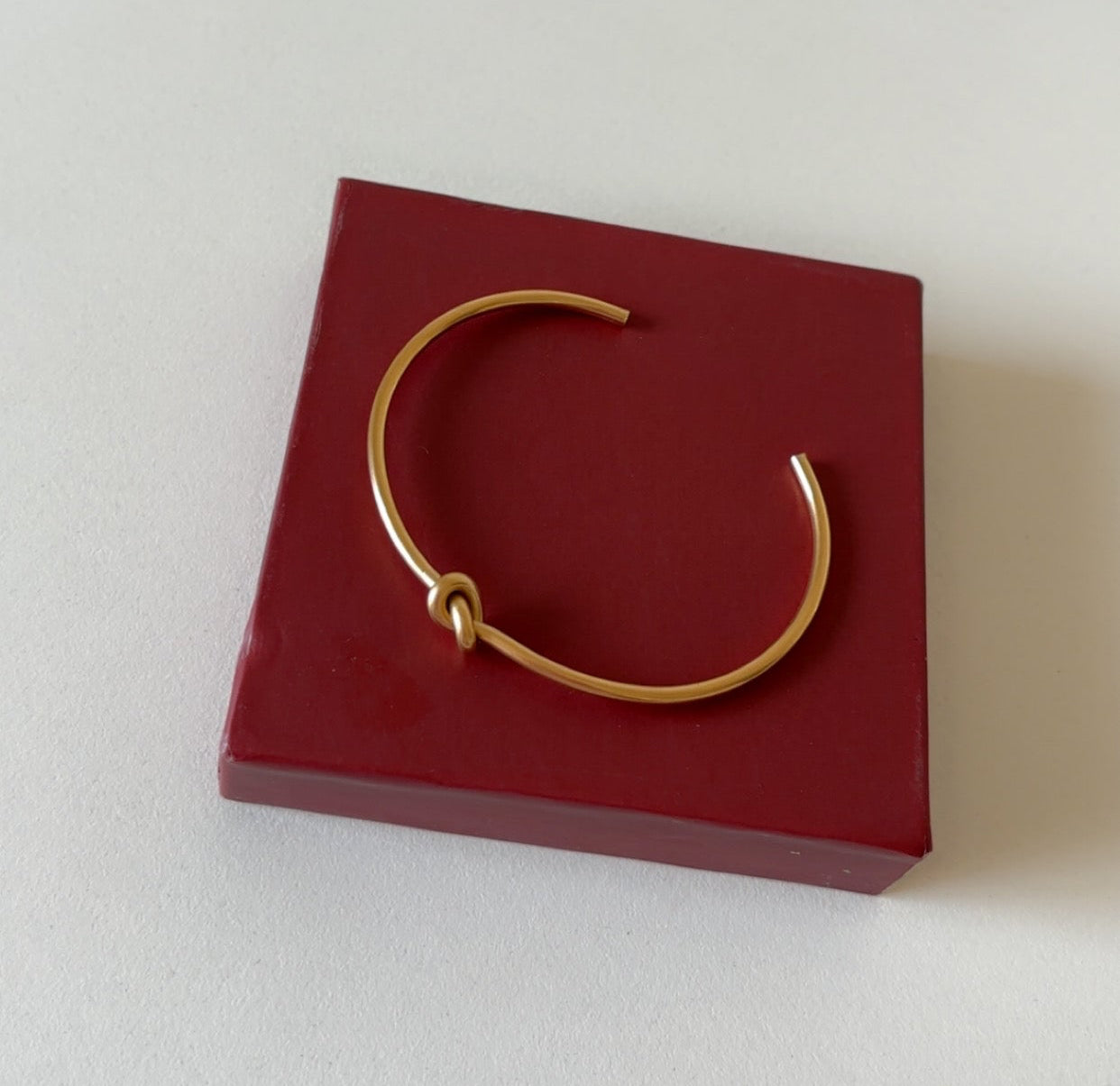 Simplicity Knot Bangle (adjustable)