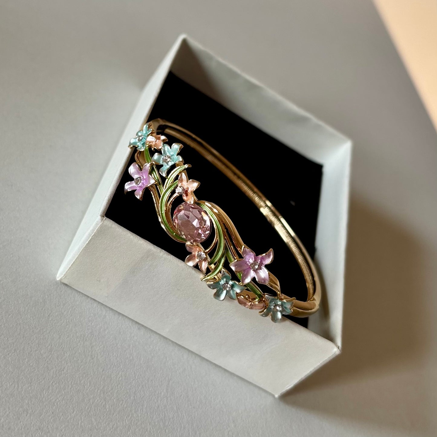 Scarlet Bangle