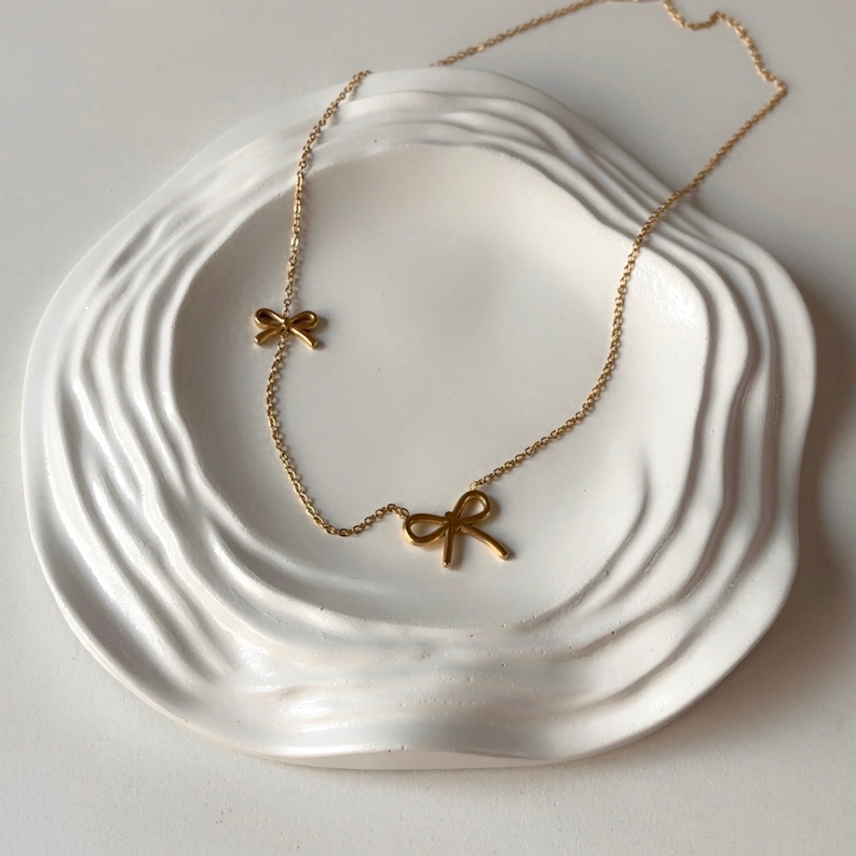 Bowy-Bow elegant chain Necklace