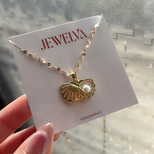 Sparkle Pearly Shell Pendant