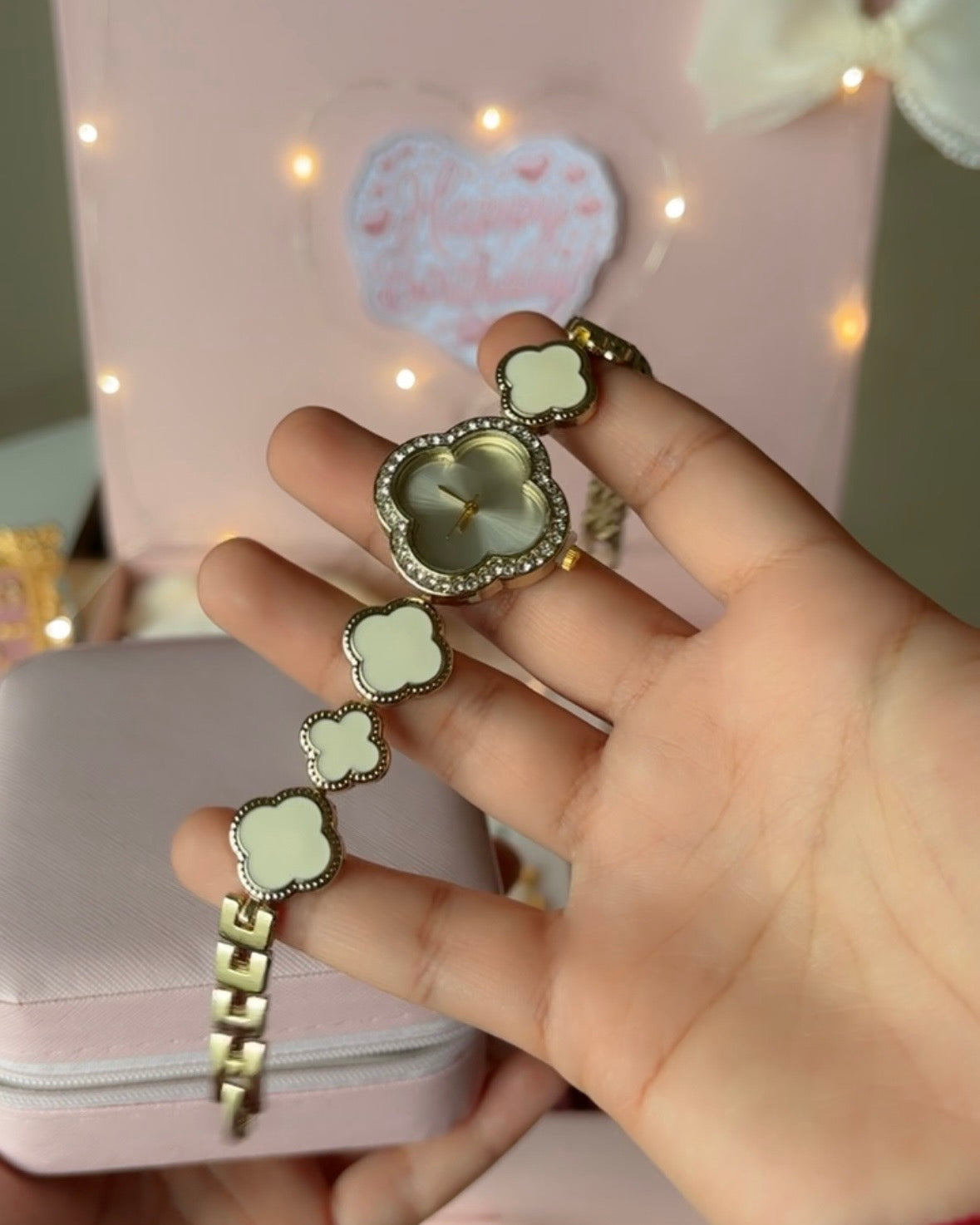 Luxe Overloaded Jewelry Hamper