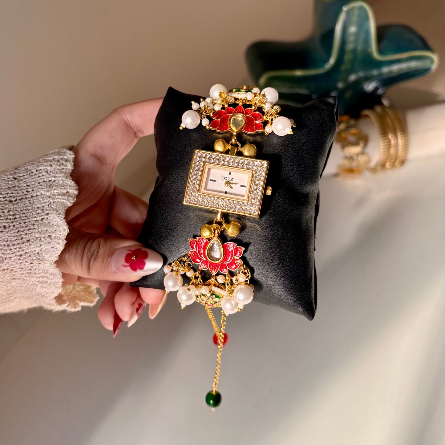 Ishira Bloom Watch