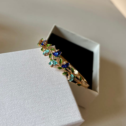 Dreamy blues Bangle