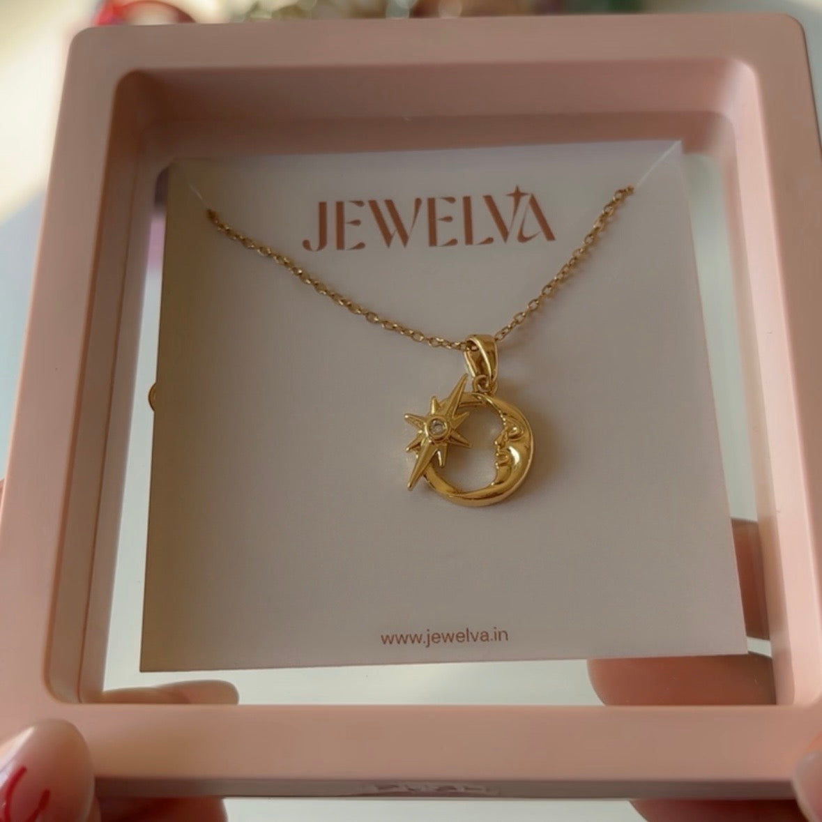 Elegant Pendant Necklace