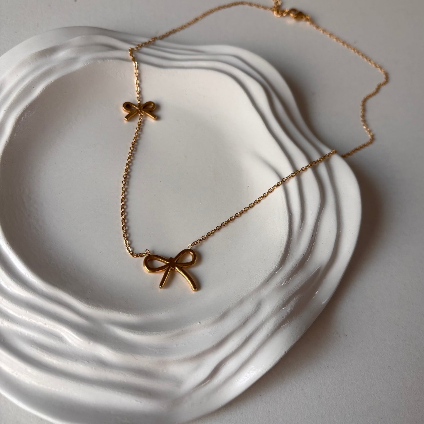 Bowy-Bow elegant chain Necklace