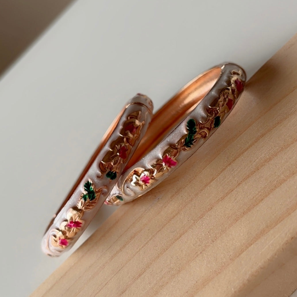 White floral bangle (set of 2) slim-medium wrist