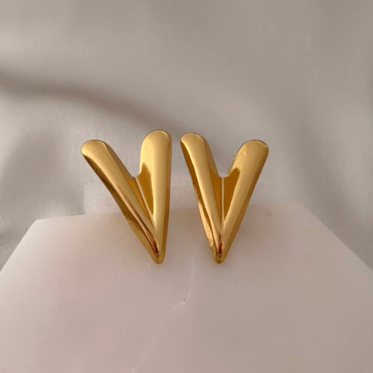 Dainty Heart Earrings