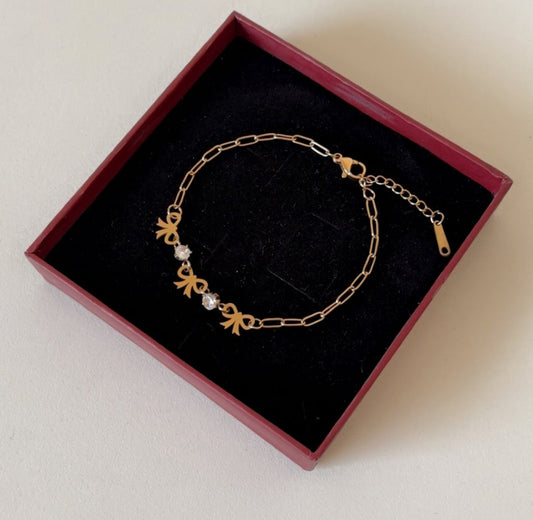 Bowy bow chain bracelet