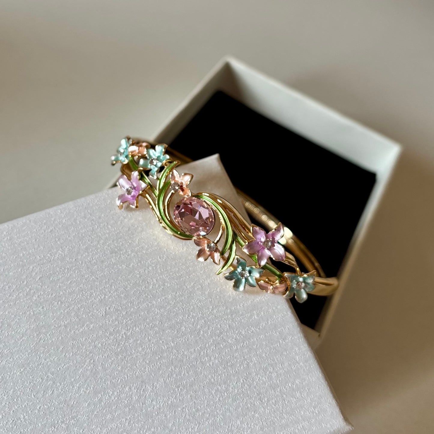 Scarlet Bangle