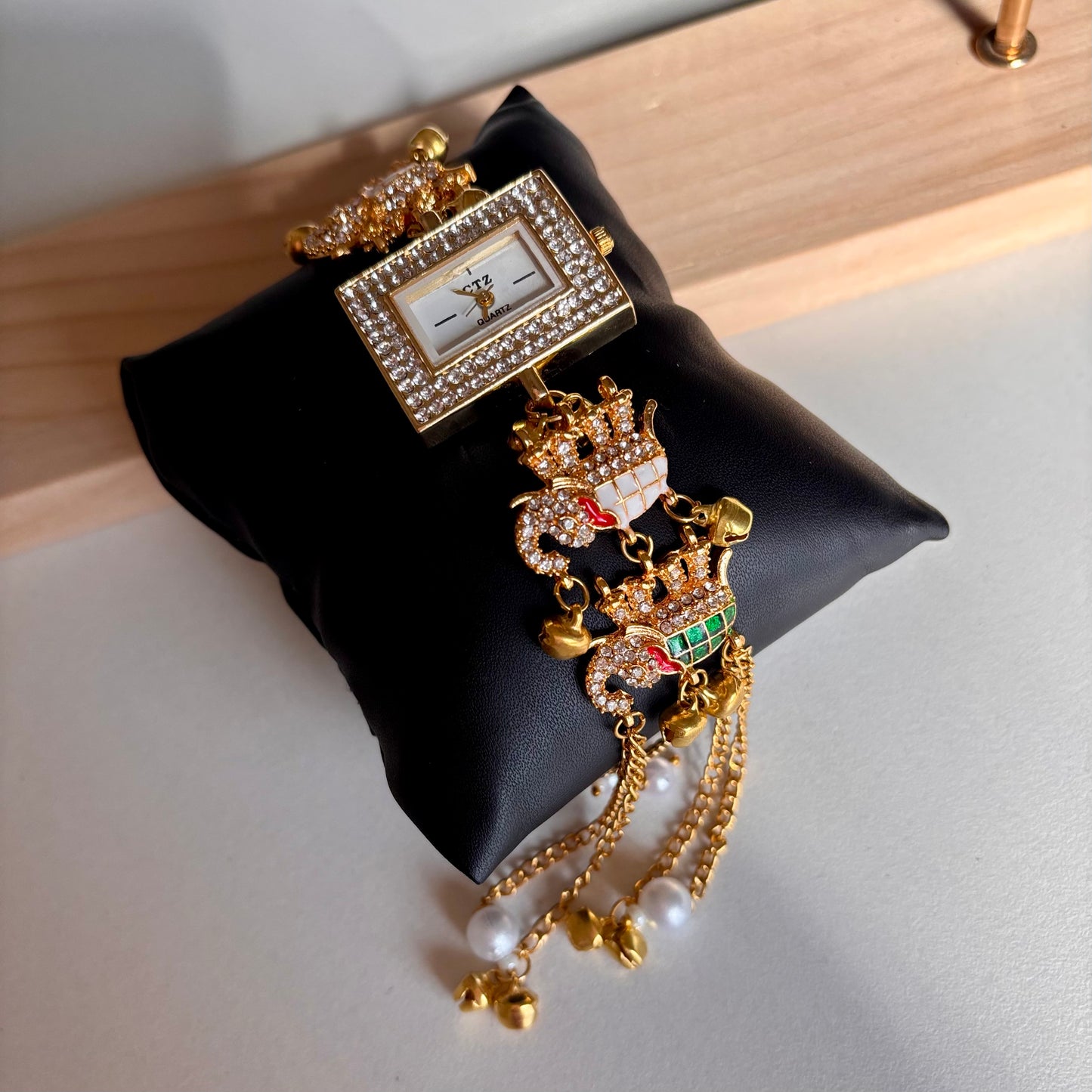 Heritage Glow (Size- Adjustable Watch)