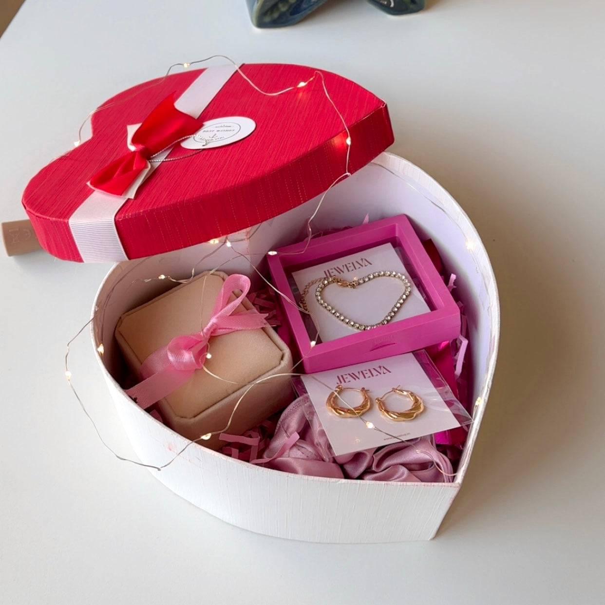 Valentines Hamper for her✨(limited edition)