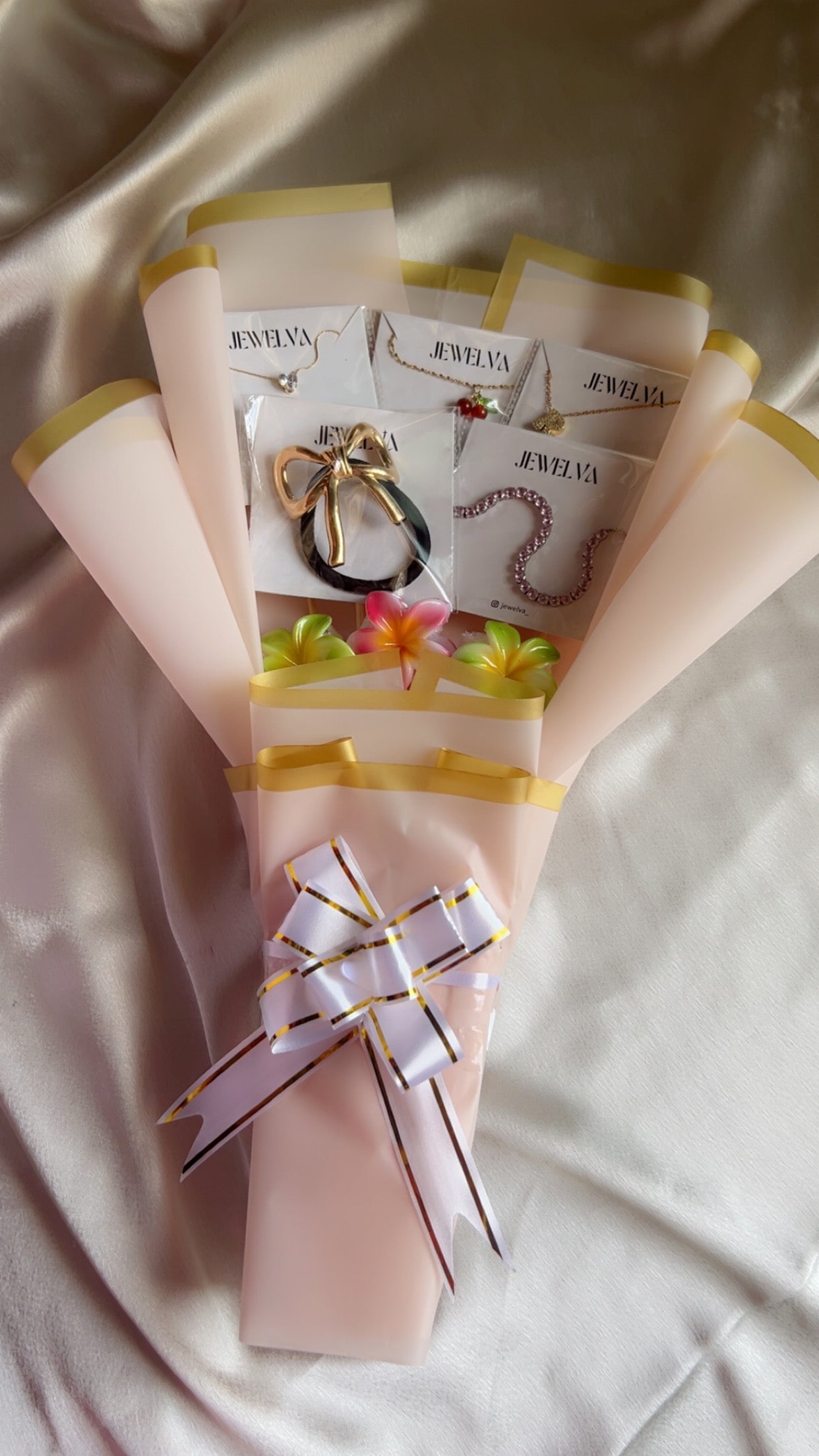 Jewelry and Accessories Gift Bouquet