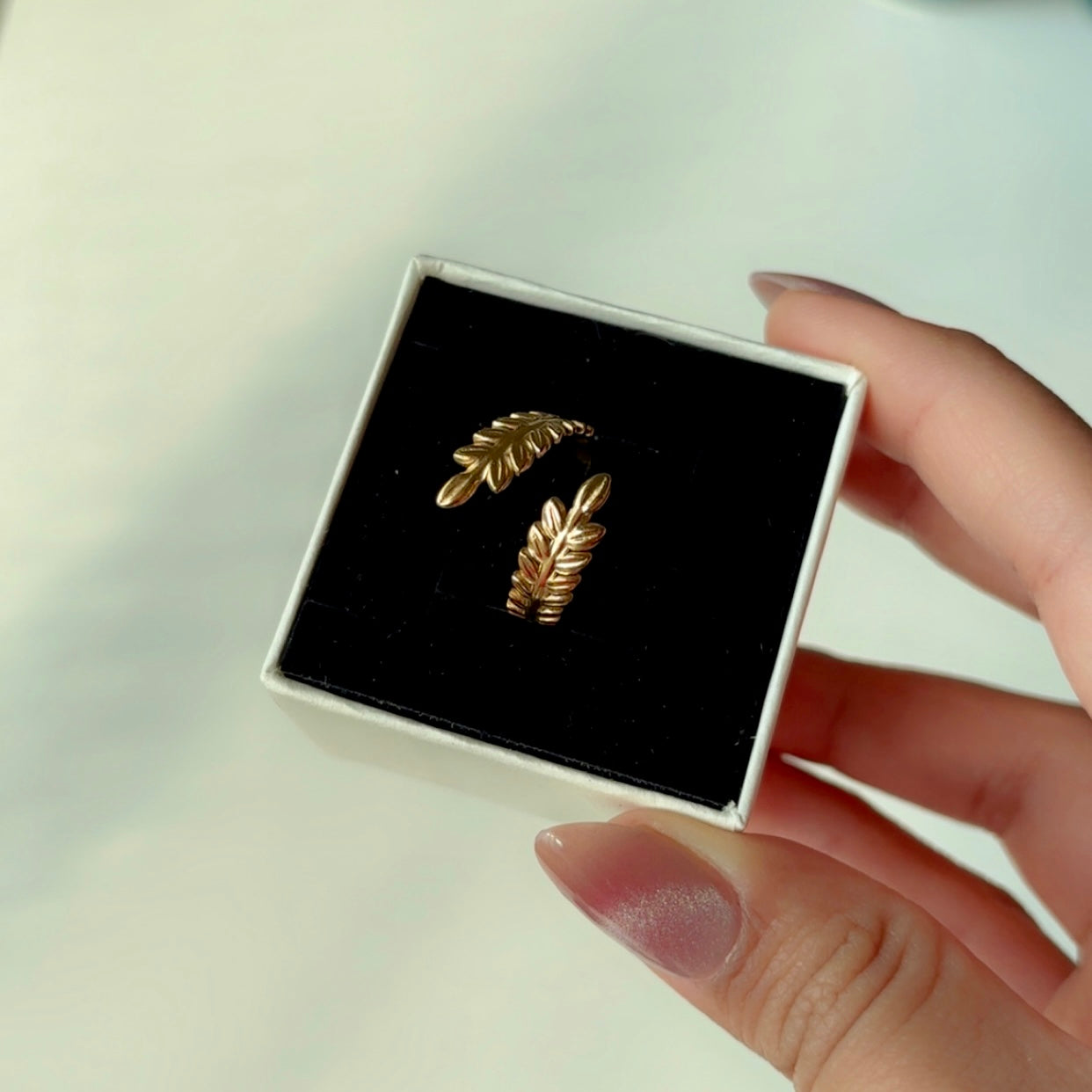 Golden Leaf Ring (adjustable)