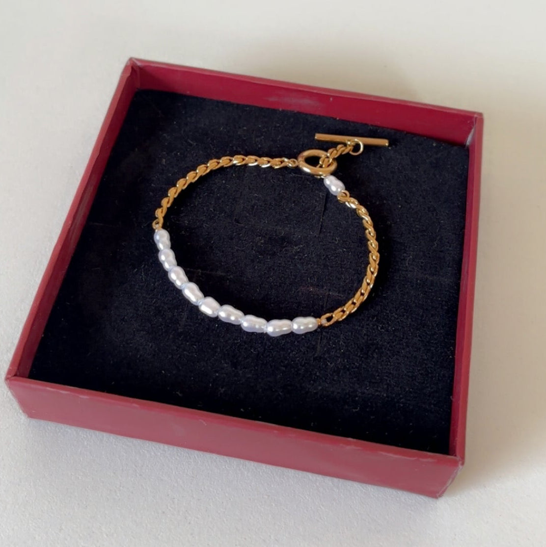 Soft aesthetic dainty bracelet