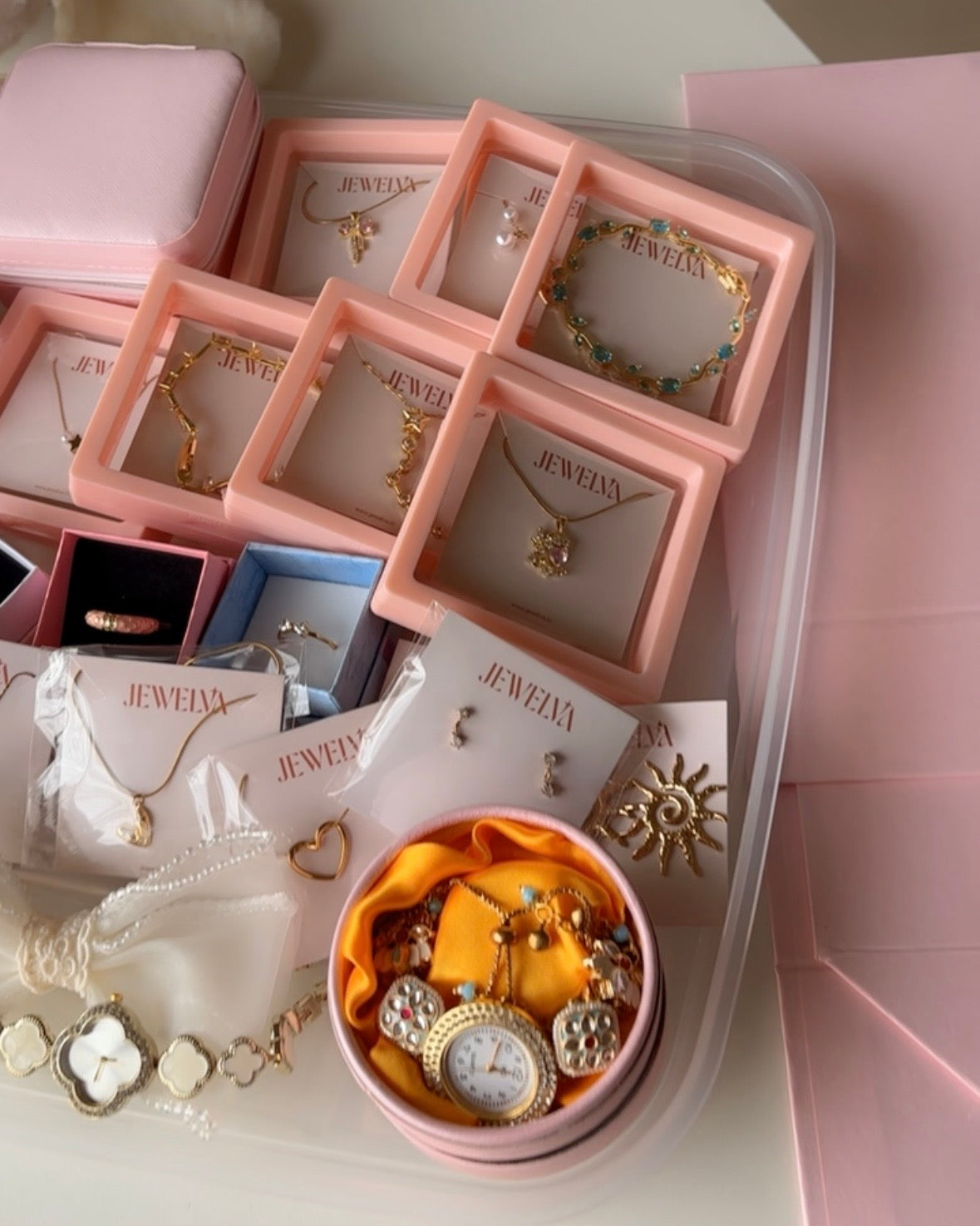 Luxe Overloaded Jewelry Hamper