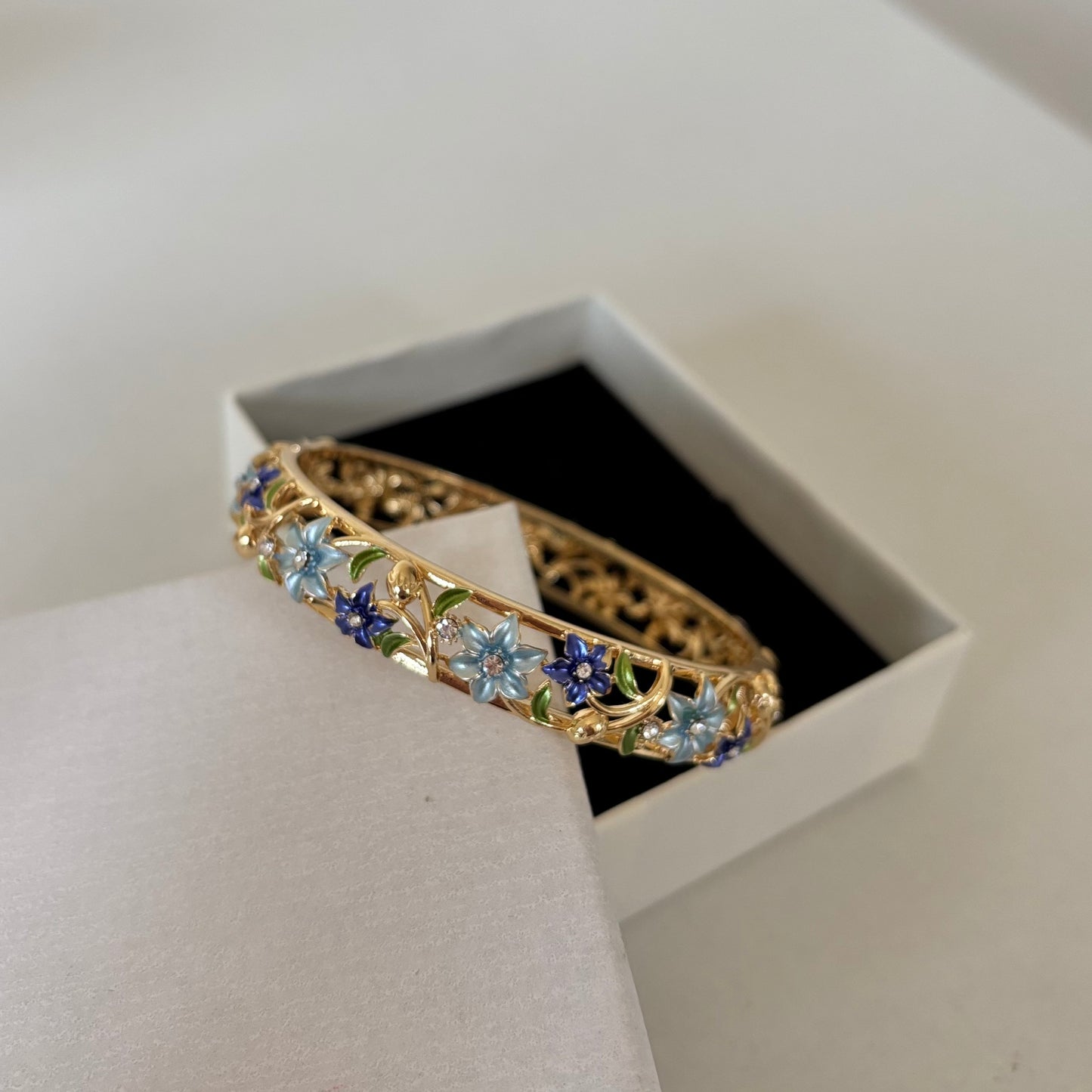 Soft blues - Bangle