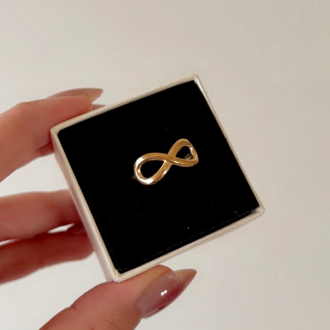Infinity Adjustable Ring