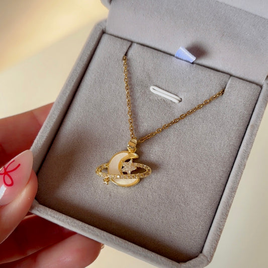 White Moon Necklace