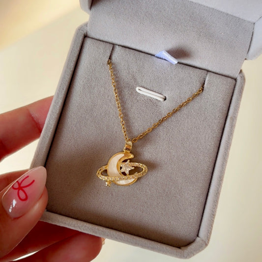 White Moon Necklace