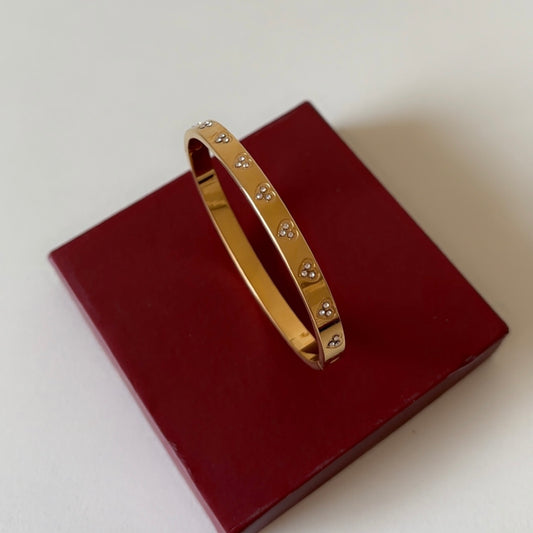 Hearty-heart diamond bangle bracelet