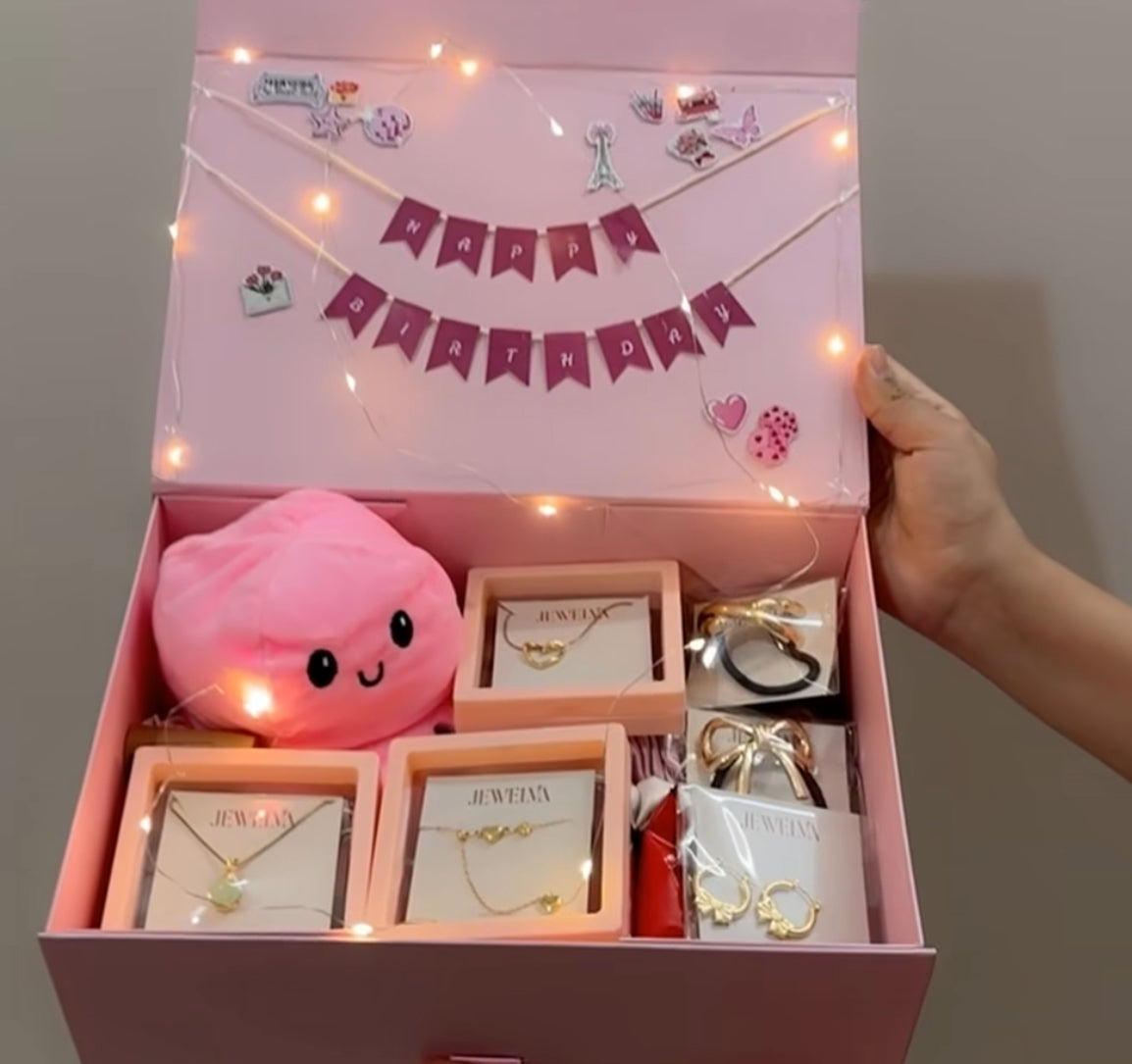 Birthday Decorated Jewelry Hamper