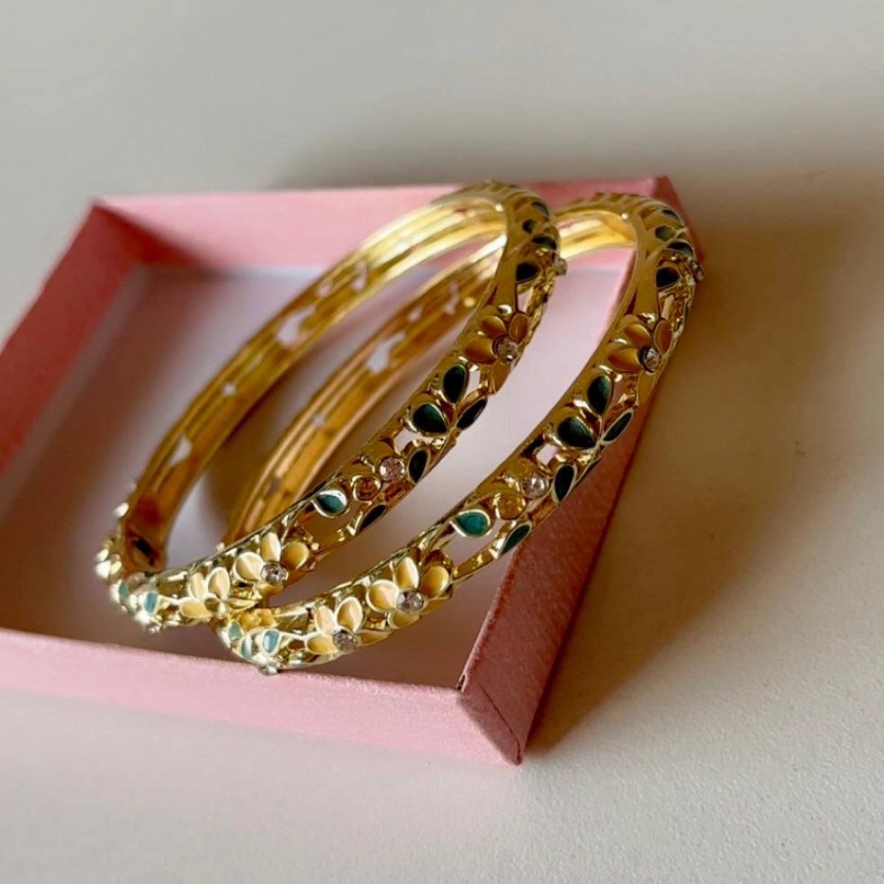 Heritage Bangle Set (2) thin-medium wrist