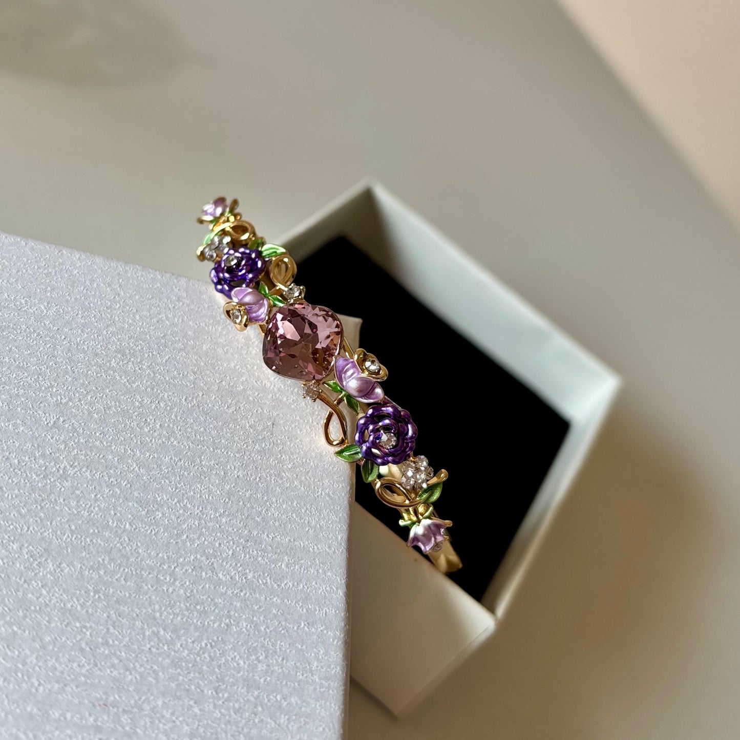 Lavender Blush - Bangle