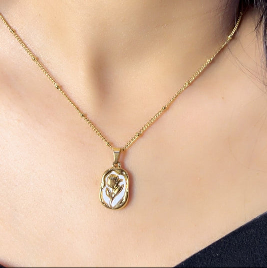 White Rose Necklace