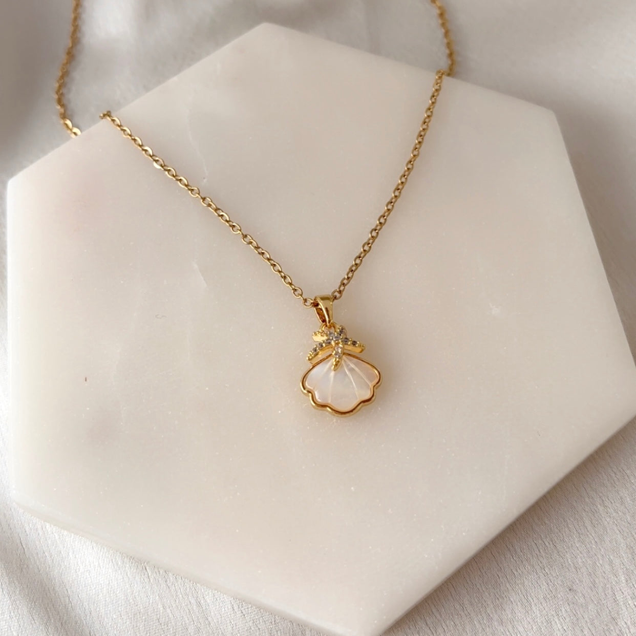 Shell Star Pendant Necklace